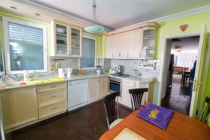 Geräumige 4+1-Wohnung im Stadtteil Liman - Antalya 