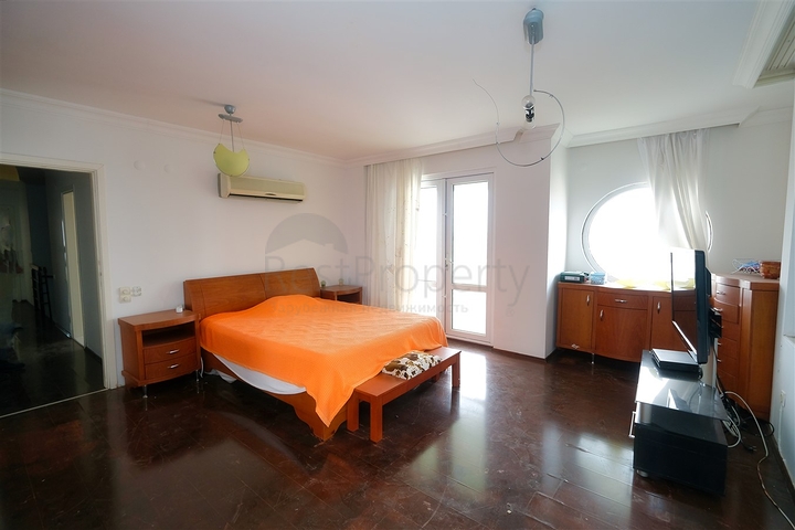 Geräumige 4+1-Wohnung im Stadtteil Liman - Antalya 