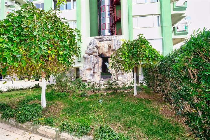 Geräumige 4+1-Wohnung im Stadtteil Liman - Antalya 