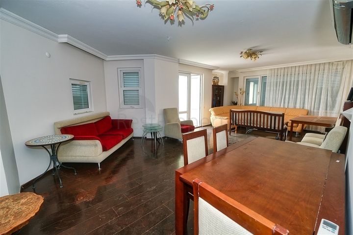 Geräumige 4+1-Wohnung im Stadtteil Liman - Antalya 