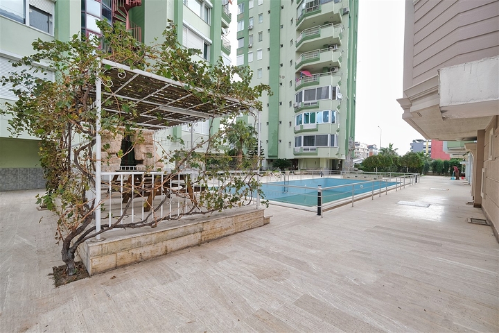 Geräumige 4+1-Wohnung im Stadtteil Liman - Antalya 