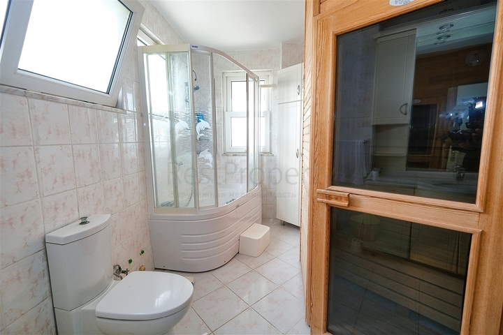 Geräumige 4+1-Wohnung im Stadtteil Liman - Antalya 