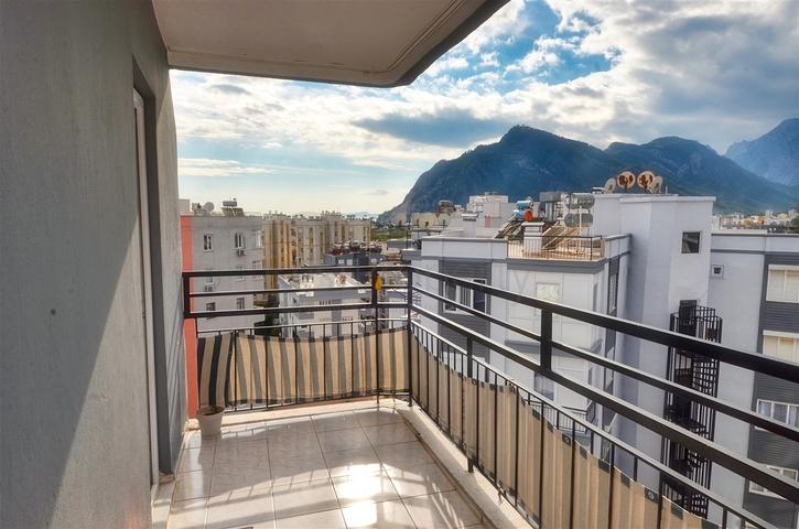 Geräumige 3+1-Wohnung in der Wohngegend Persimmon - Antalya 