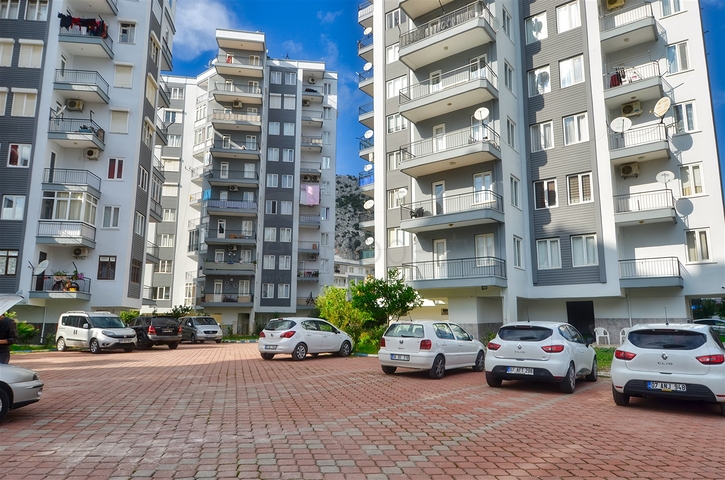 Geräumige 3+1-Wohnung in der Wohngegend Persimmon - Antalya 