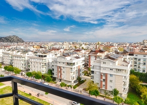 Geräumige 3+1-Wohnung in der Wohngegend Persimmon - Antalya 