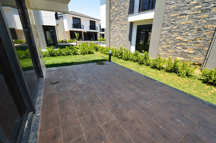 Villen im 5+1-Komplex in Lara - Antalya 