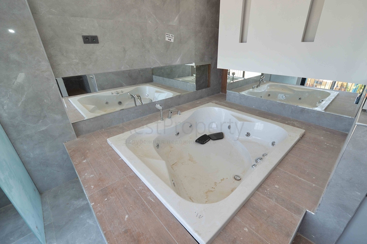 Villen im 5+1-Komplex in Lara - Antalya 