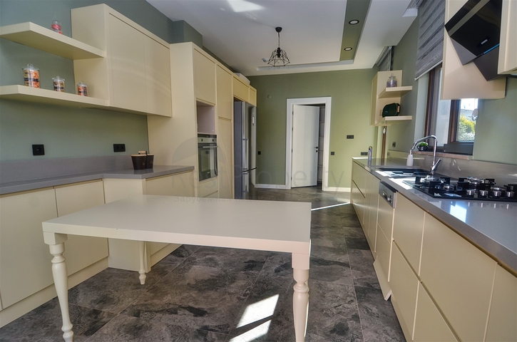 4+1-Villen im Stadtteil Doshemealty - Antalya 