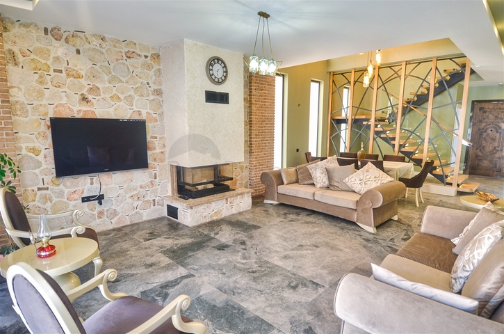 4+1-Villen im Stadtteil Doshemealty - Antalya 