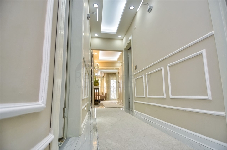 Wohnung mit 3+1 Möbeln im Zentrum von Antalya