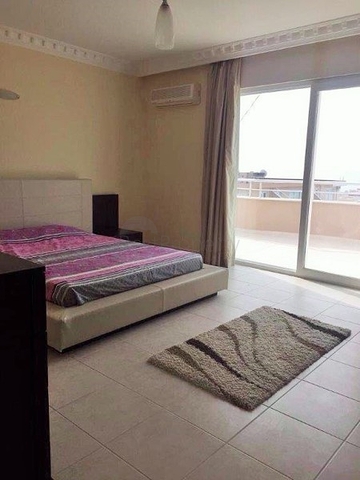 Möbliertes Penthouse in einem Komplex im Stadtteil Mahmutlar