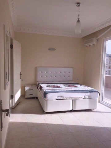 Möbliertes Penthouse in einem Komplex im Stadtteil Mahmutlar