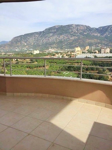 Möbliertes Penthouse in einem Komplex im Stadtteil Mahmutlar