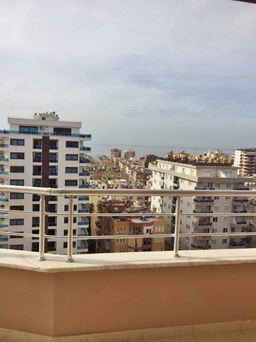 Möbliertes Penthouse in einem Komplex im Stadtteil Mahmutlar