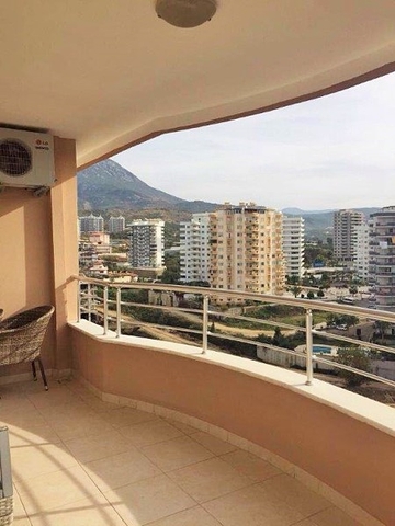 Möbliertes Penthouse in einem Komplex im Stadtteil Mahmutlar