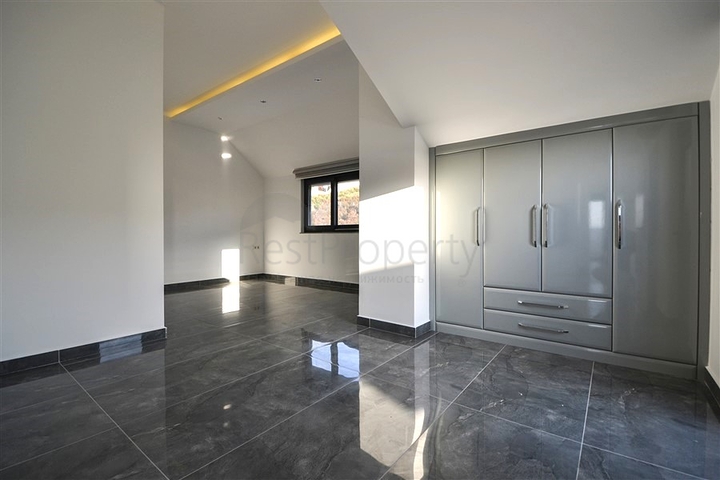 2+1 Penthouse im Stadtteil Kargicak 