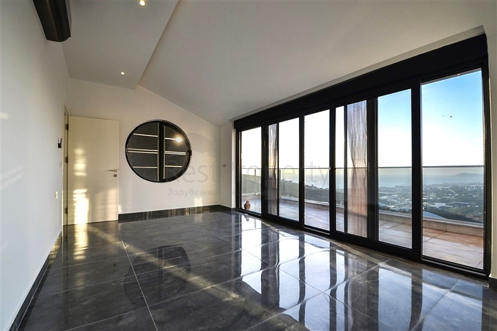 2+1 Penthouse im Stadtteil Kargicak 