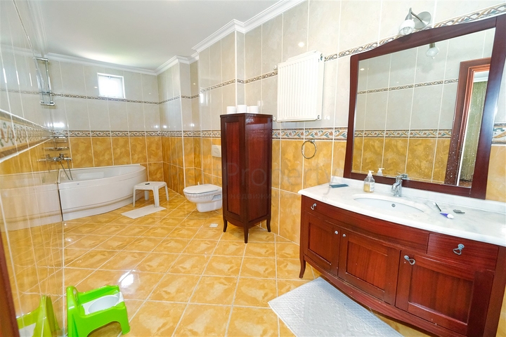 Villa mit 4+2 Grundrissen im Stadtteil Kemer - Antalya 