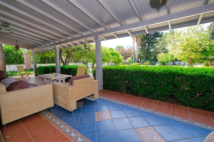 Villa mit 4+2 Grundrissen im Stadtteil Kemer - Antalya 