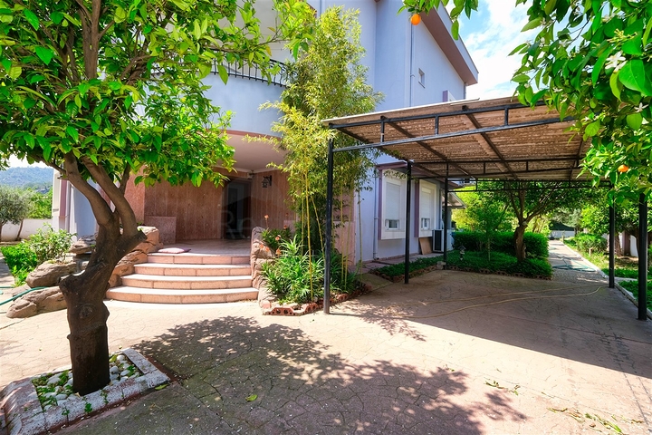 Villa mit 4+2 Grundrissen im Stadtteil Kemer - Antalya 