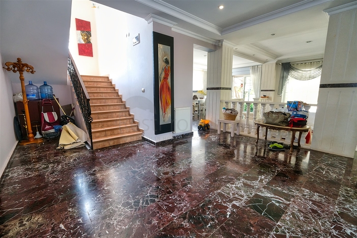 Villa mit 4+2 Grundrissen im Stadtteil Kemer - Antalya 