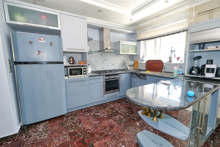 Villa mit 4+2 Grundrissen im Stadtteil Kemer - Antalya 