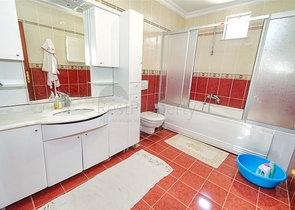 Villa mit 4+2 Grundrissen im Stadtteil Kemer - Antalya 