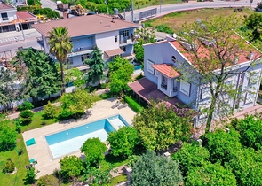 Villa mit 4+2 Grundrissen im Stadtteil Kemer - Antalya 