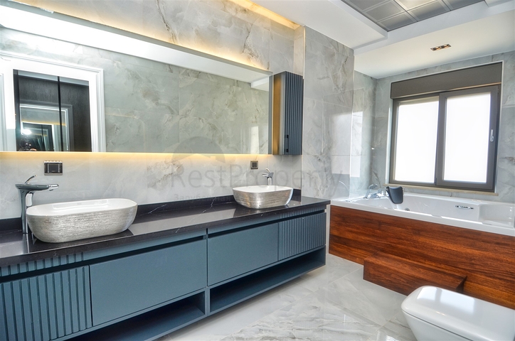 Neue 5+1 Luxusvilla im Stadtteil Doshemealty - Antalya