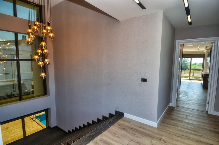 Neue 5+1 Luxusvilla im Stadtteil Doshemealty - Antalya