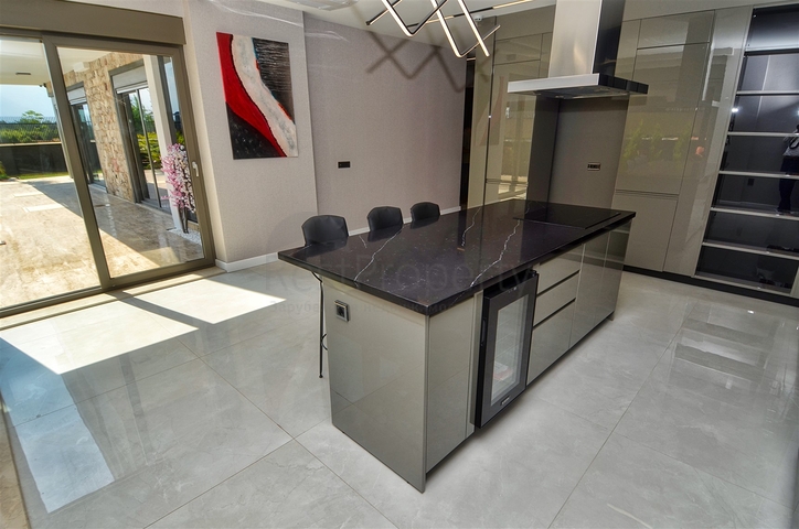 Neue 5+1 Luxusvilla im Stadtteil Doshemealty - Antalya