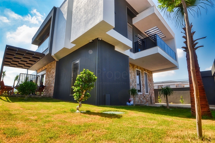 Neue 5+1 Luxusvilla im Stadtteil Doshemealty - Antalya