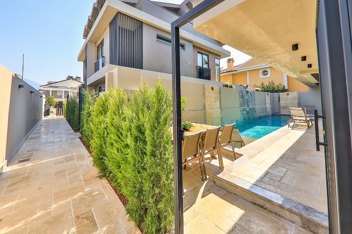 Villa mit 3+1 Grundrissen in Fethiye 