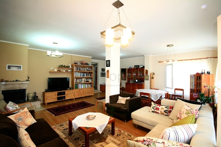 5+1 geräumige Villa in Fethiye 