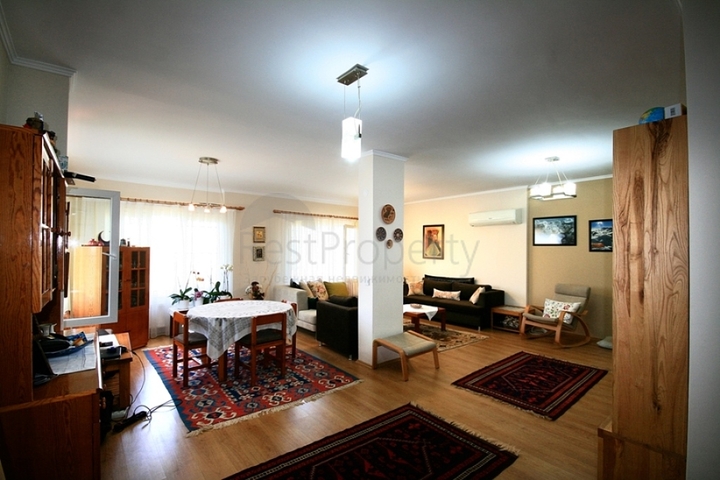 5+1 geräumige Villa in Fethiye 