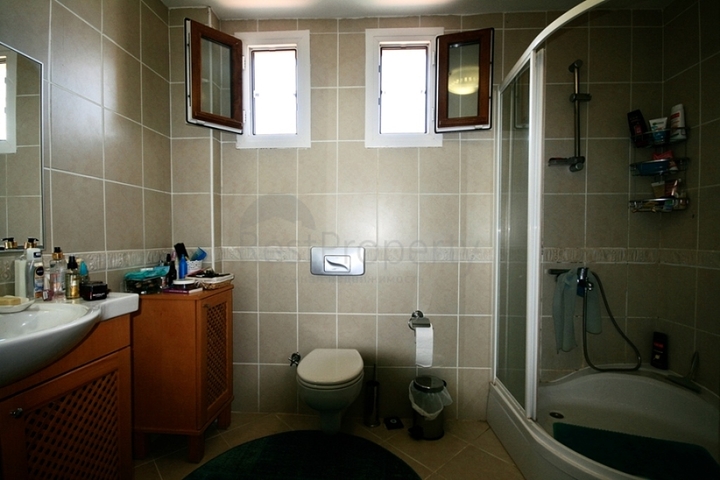 5+1 geräumige Villa in Fethiye 