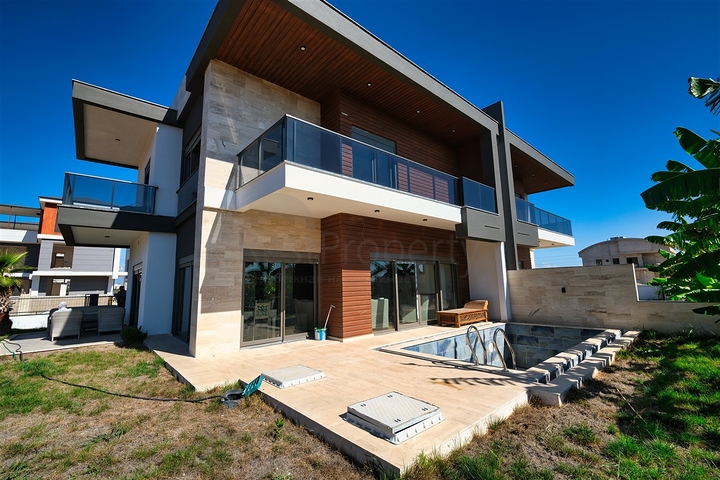 Gemütliche 4+1-Villa im Stadtteil Doshemealty - Antalya 