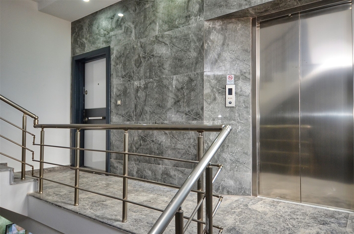 Gebäude mit 4 Wohnungen in der Gegend von Doshemealty - Antalya 