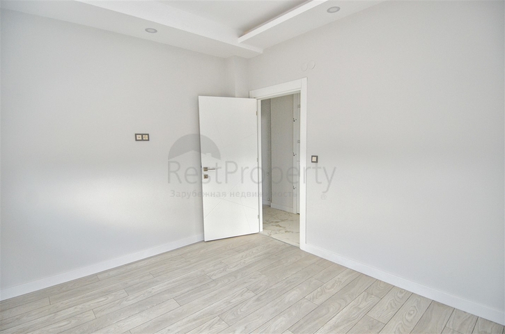 Gebäude mit 4 Wohnungen in der Gegend von Doshemealty - Antalya 