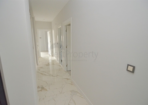 Gebäude mit 4 Wohnungen in der Gegend von Doshemealty - Antalya 