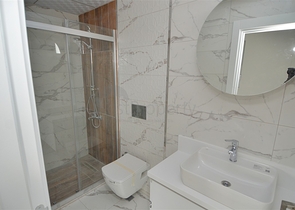 Gebäude mit 4 Wohnungen in der Gegend von Doshemealty - Antalya 