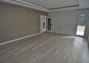 Gebäude mit 4 Wohnungen in der Gegend von Doshemealty - Antalya 