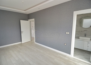 Gebäude mit 4 Wohnungen in der Gegend von Doshemealty - Antalya 