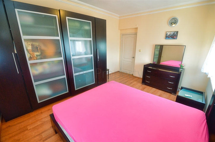 Wohnung mit 5+2 Grundrissen im Stadtteil Yesilbahce - Antalya 