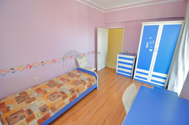 Wohnung mit 5+2 Grundrissen im Stadtteil Yesilbahce - Antalya 