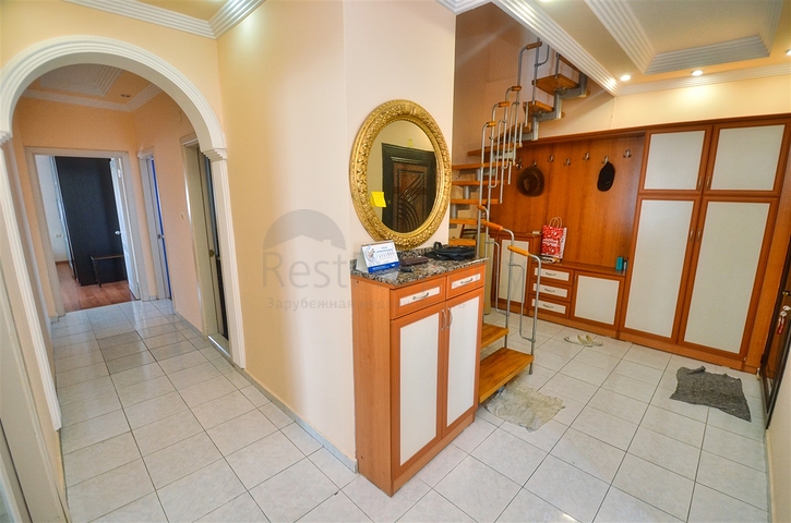 Wohnung mit 5+2 Grundrissen im Stadtteil Yesilbahce - Antalya 