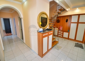 Wohnung mit 5+2 Grundrissen im Stadtteil Yesilbahce - Antalya 