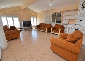 Wohnung mit 5+2 Grundrissen im Stadtteil Yesilbahce - Antalya 