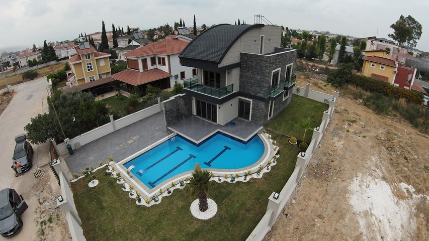 Villa mit 5+1 Pool in Belek - Antalya