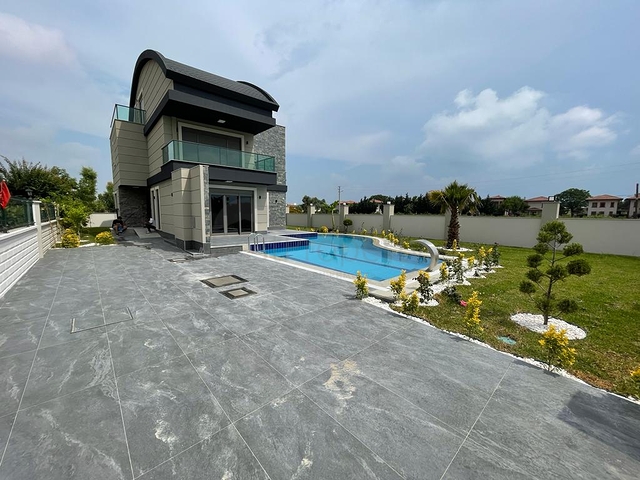 Villa mit 5+1 Pool in Belek - Antalya